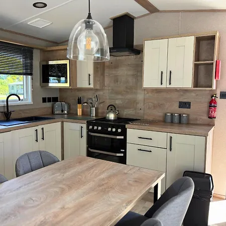 Linwater Caravan Park - Luxury Lodges And Static Caravans Near Edinburgh Newbridge  Exterior photo