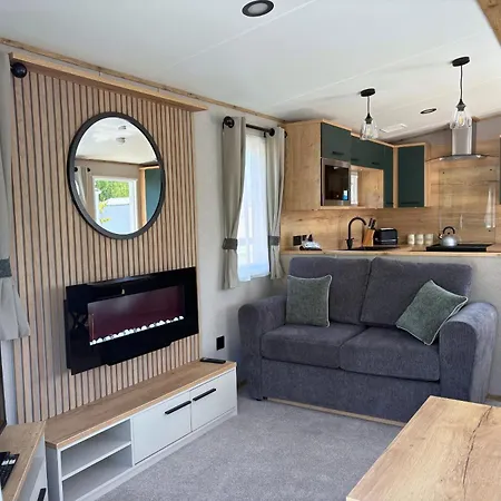 Linwater Caravan Park - Luxury Lodges And Static Caravans Near Edinburgh Newbridge  Exterior photo