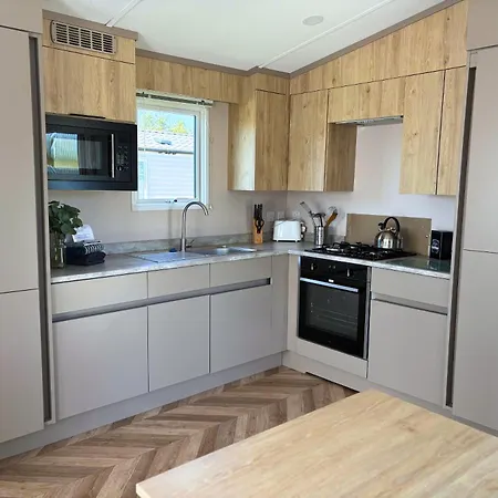 Linwater Caravan Park - Luxury Lodges And Static Caravans Near Edinburgh Newbridge  Exterior photo