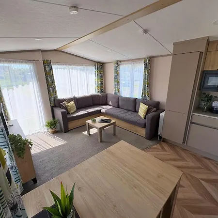 Linwater Caravan Park - Luxury Lodges And Static Caravans Near Edinburgh Newbridge  Exterior photo