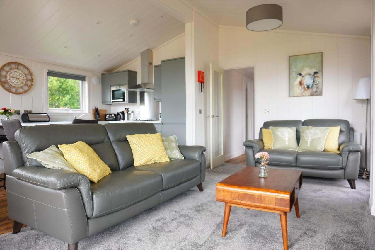 Lodge Linwater - Luxury And Static Caravans Near Edinburgh