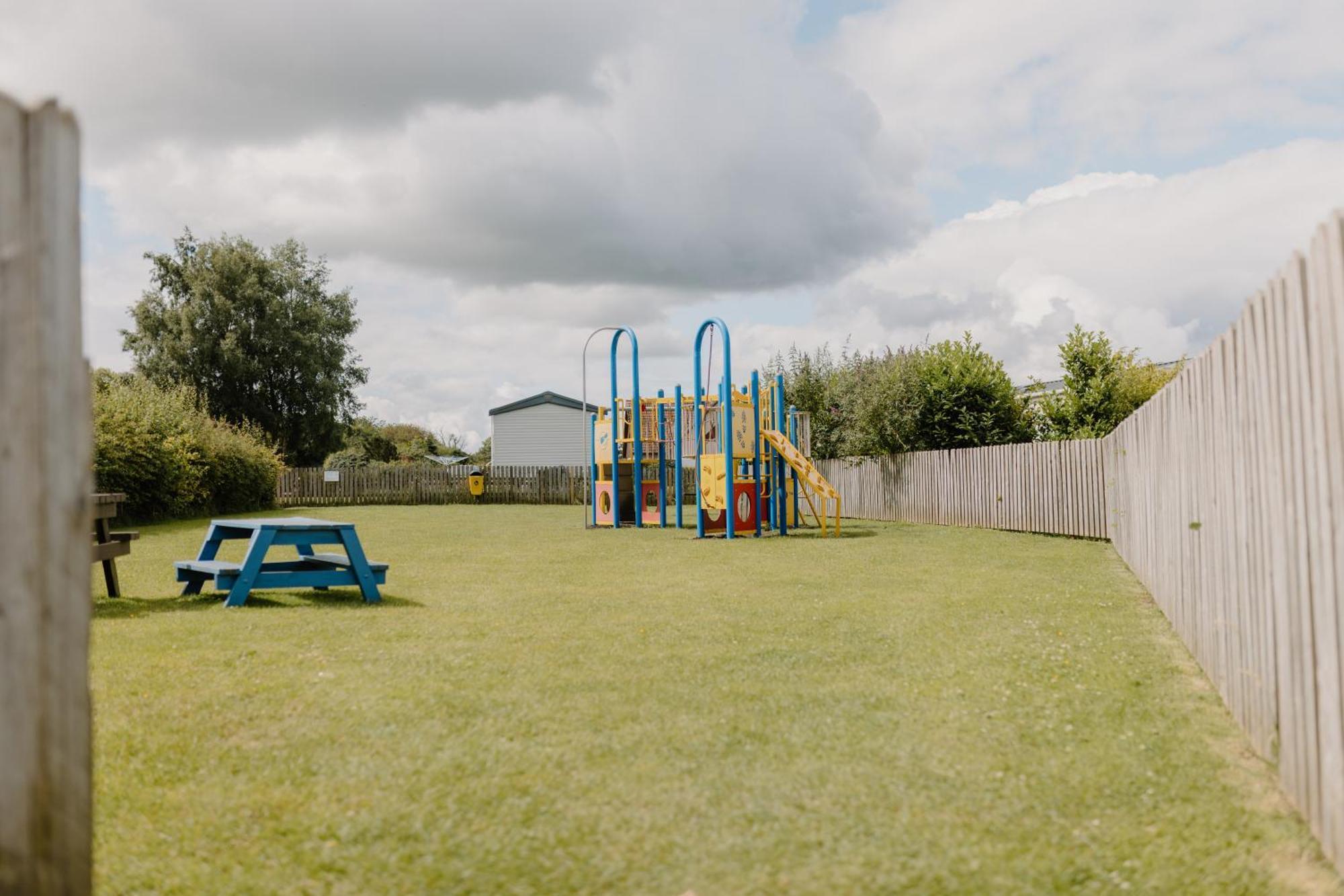 Lodge Linwater - Luxury And Static Caravans Near Edinburgh *