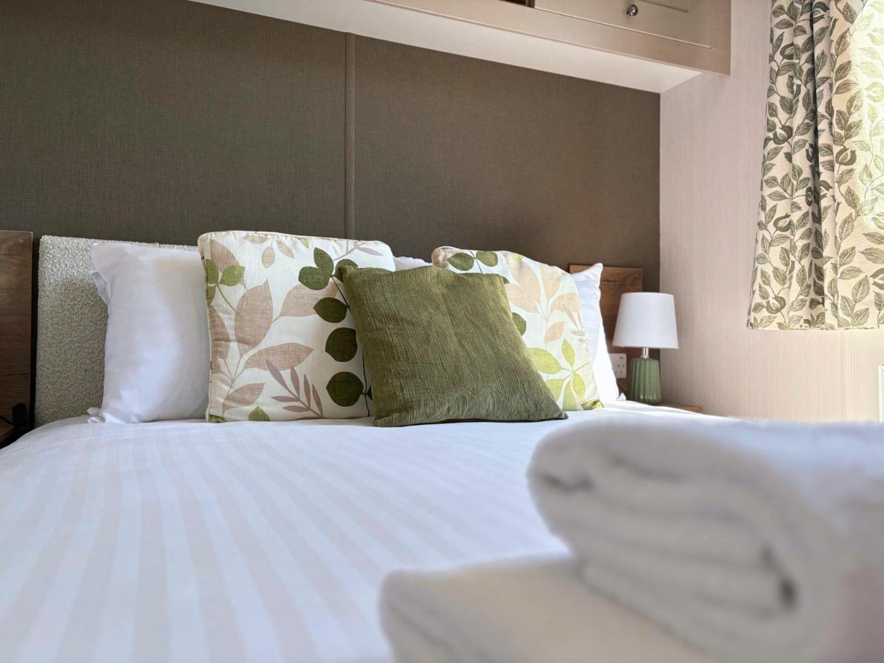 Lodge Linwater - Luxury And Static Caravans Near Edinburgh *