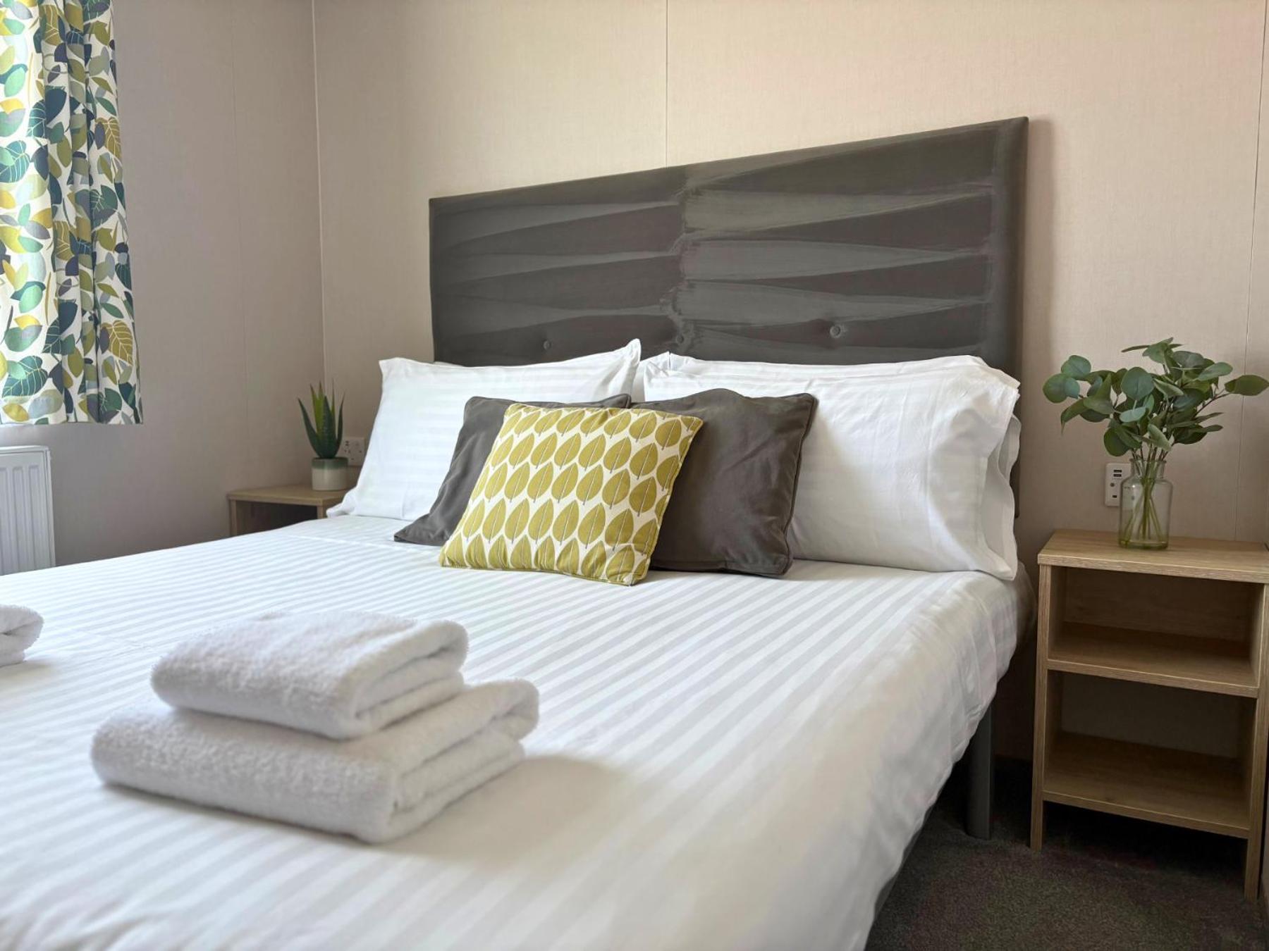 Linwater - Luxury And Static Caravans Near Edinburgh Lodge