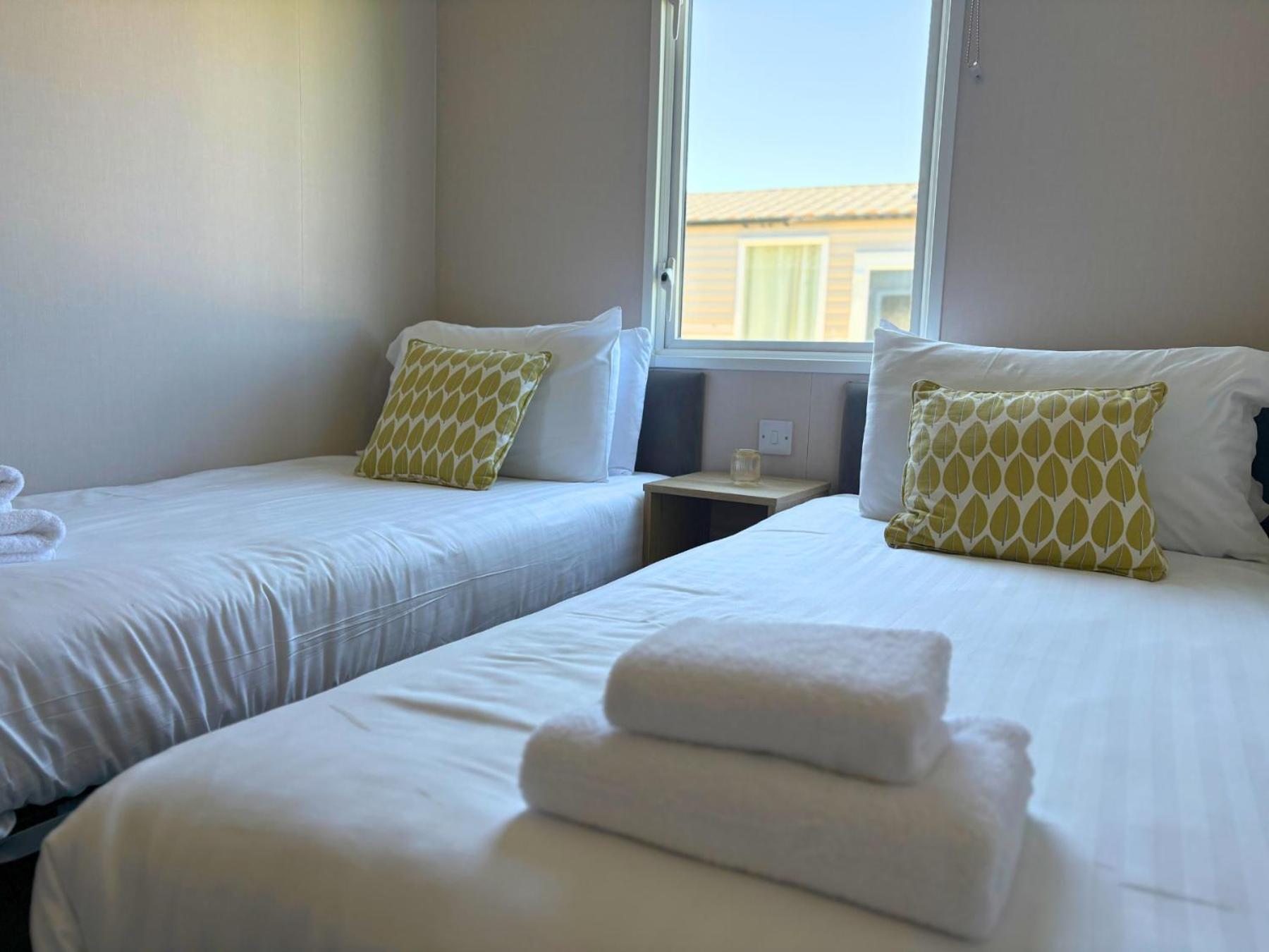 Lodge Linwater - Luxury And Static Caravans Near Edinburgh *