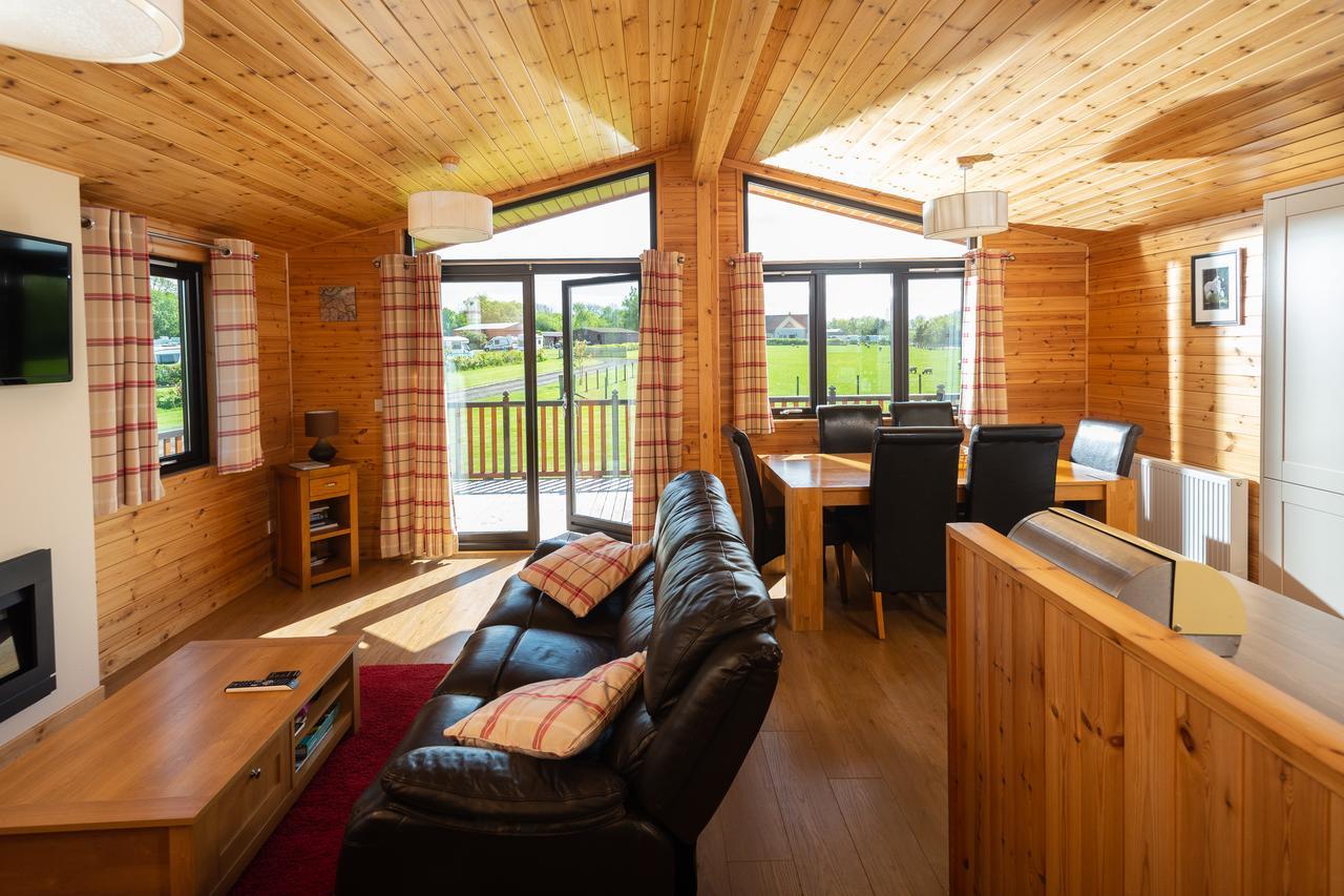Lodge Linwater - Luxury And Static Caravans Near Edinburgh *